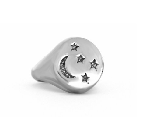 Anello chevalier mignolo luna e stelle in argento925%