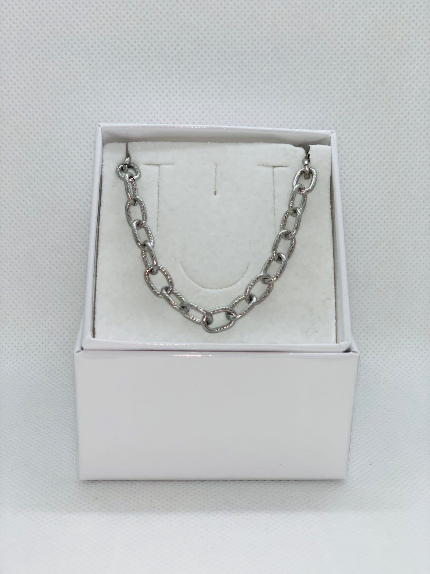 CHAIN ​​NECKLACE